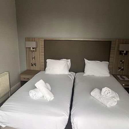St Andrews Town Hotel Дройтуич Екстериор снимка