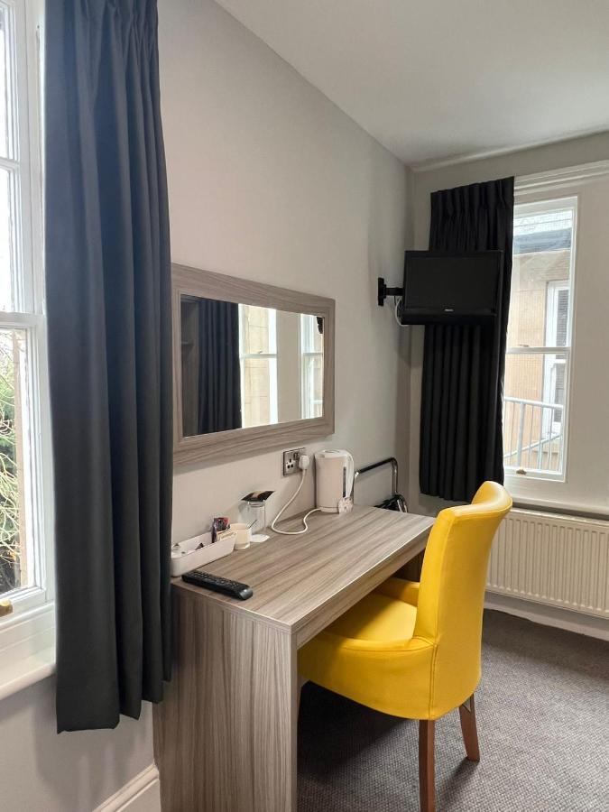 St Andrews Town Hotel Дройтуич Екстериор снимка