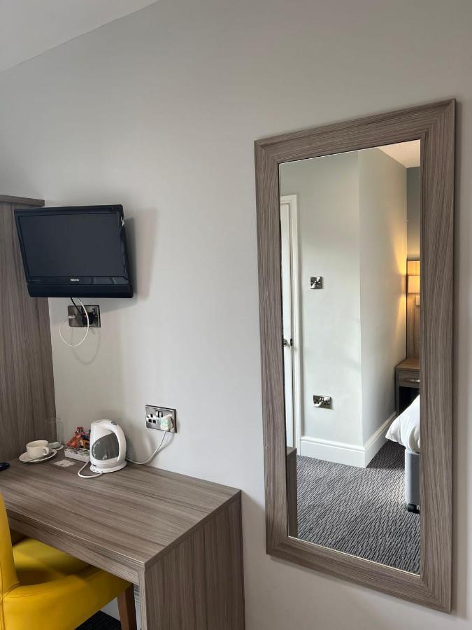 St Andrews Town Hotel Дройтуич Екстериор снимка