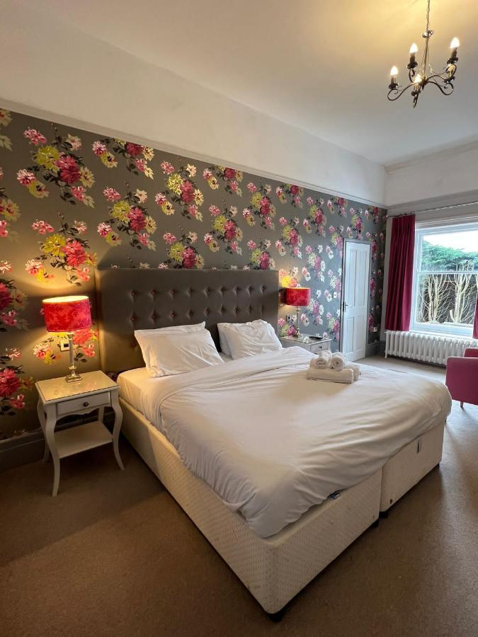St Andrews Town Hotel Дройтуич Екстериор снимка
