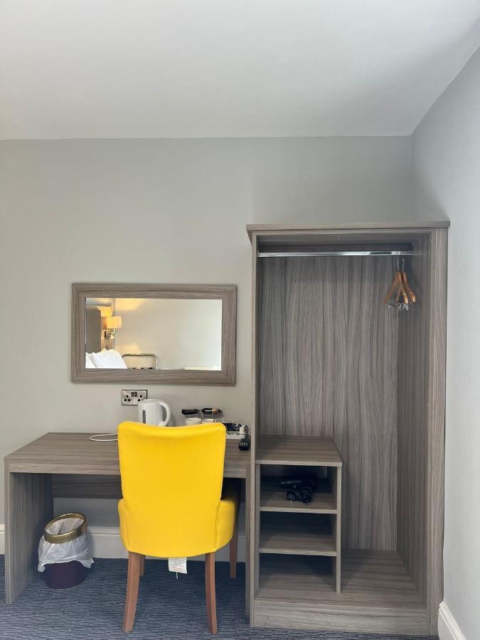 St Andrews Town Hotel Дройтуич Екстериор снимка