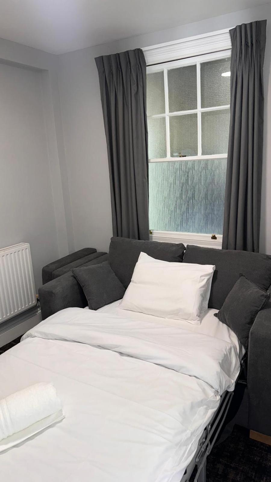 St Andrews Town Hotel Дройтуич Екстериор снимка