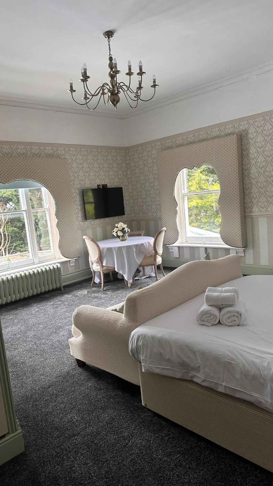 St Andrews Town Hotel Дройтуич Екстериор снимка
