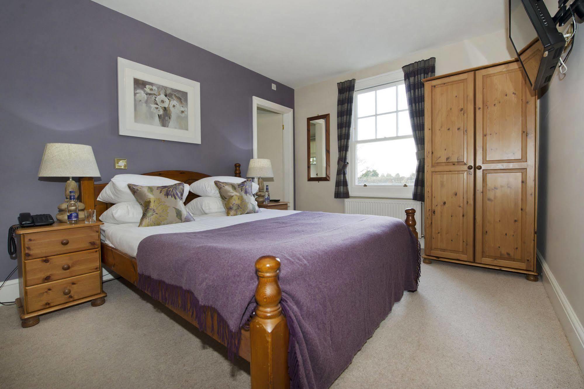 St Andrews Town Hotel Дройтуич Екстериор снимка